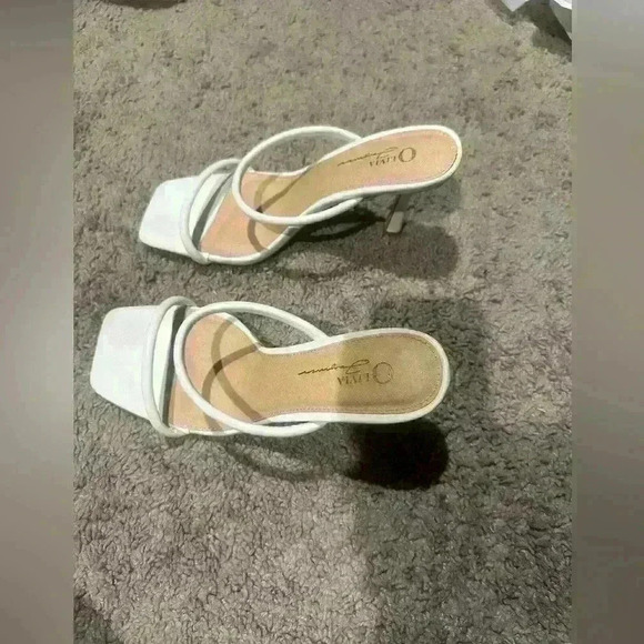 White 2-inch heels. - Picture 3 of 3